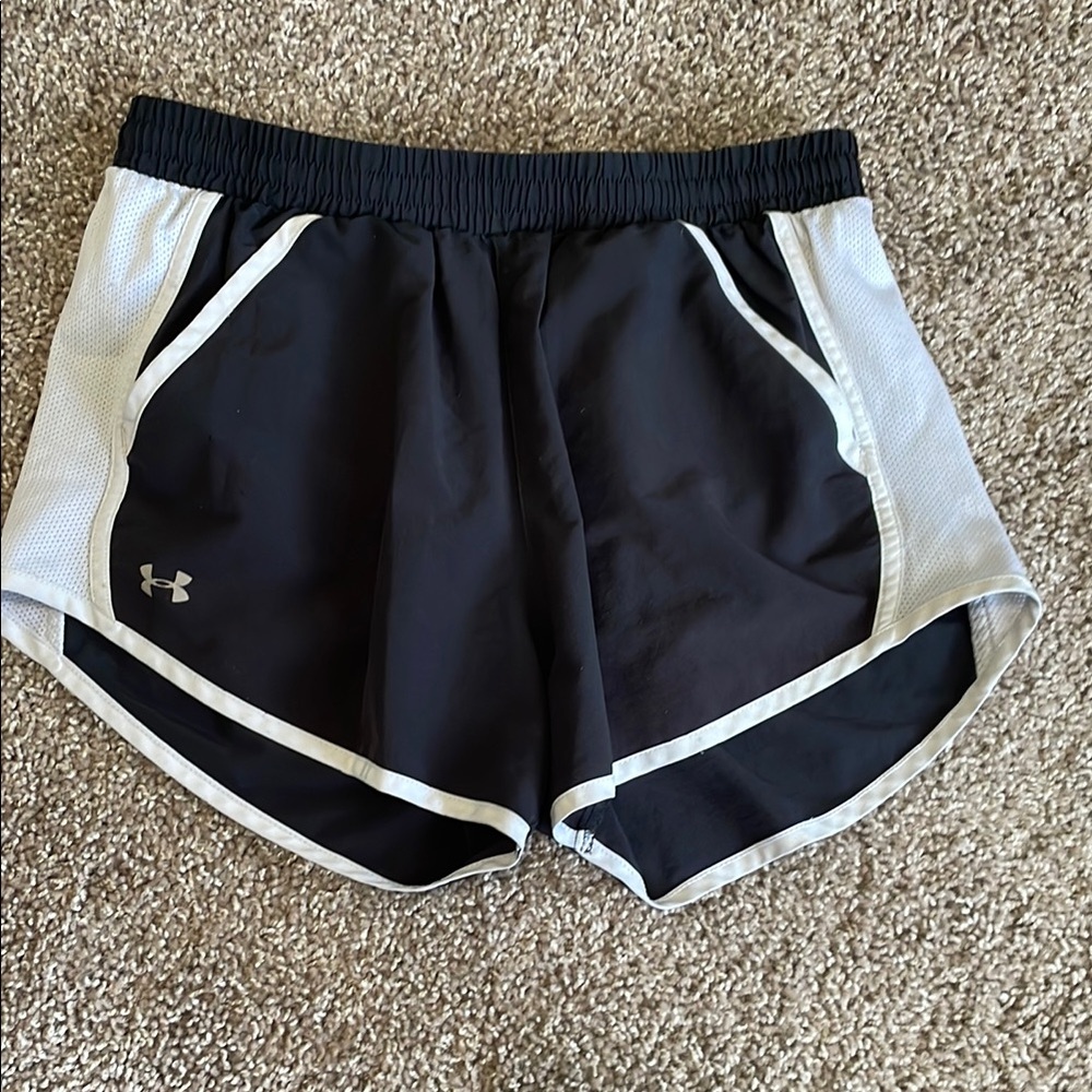 Under Armour Black and White Athletic Shorts Lightweight Design